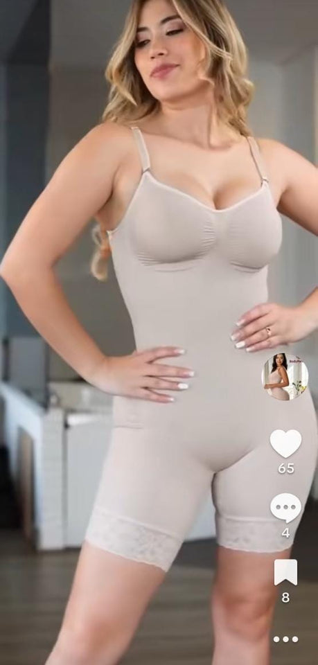 BODY SHORT MOLDEADOR CON ENCAJE SILICONADO EN LAS PIERNAS